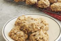Maple Drizzled Brown Butter Oat Date Cookies