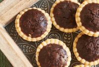 Two-Bite Chocolate Peanut Butter Delights