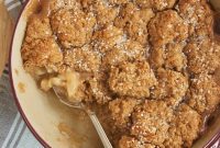 Fireside Spiced Pear Crumble