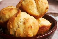 Peppered Sour Cream Rolls