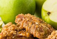 Gooey Caramel Apple Bars