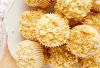 Zesty Lemon Crumble Muffins