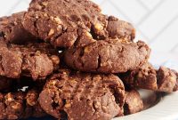 Granola Power Cookies with Chocolate and Peanut Butter