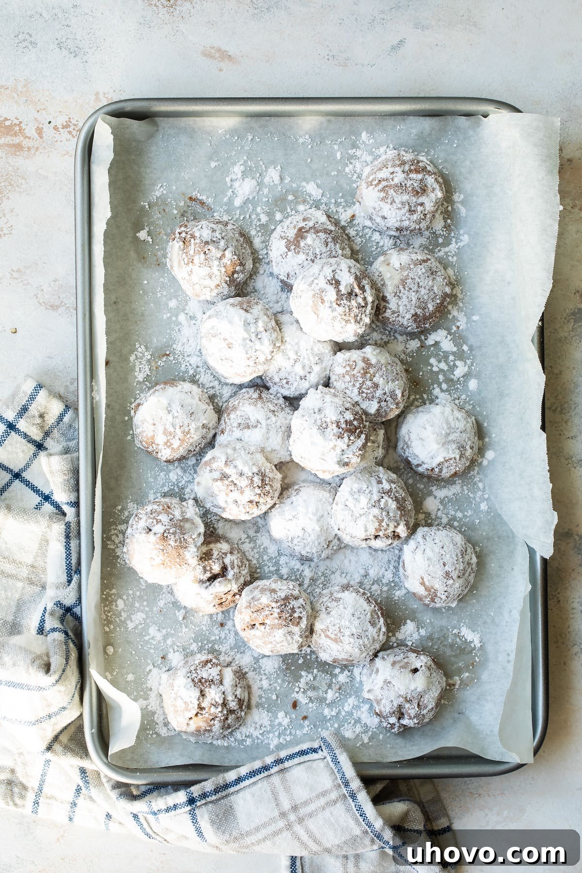 baking sheet of cocoa sandies