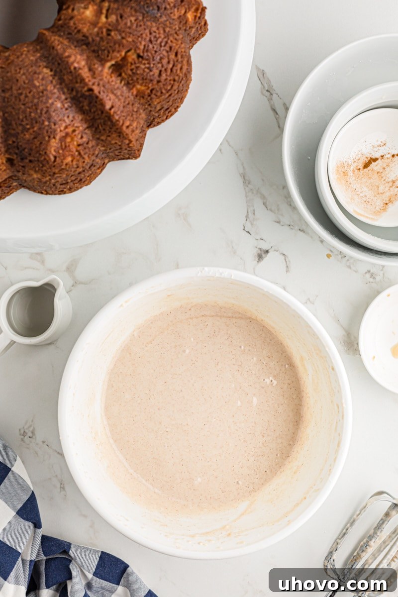 Cinnamon cream cheese glaze